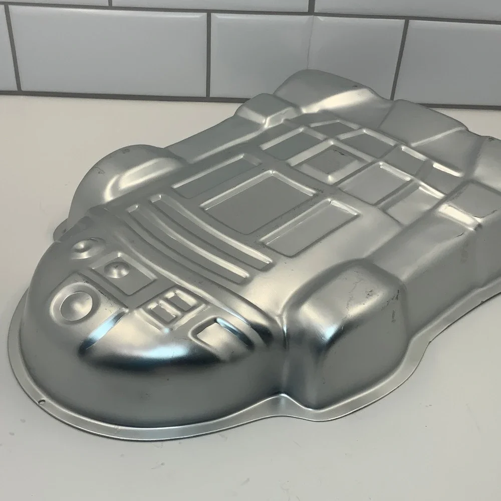 Vintage 1980 Wilton Star Wars R2-D2 Cake Pan Empire Strikes Back 2105-1294